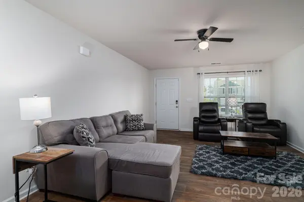 1778 Bright Hope LN, Dallas, NC 28034