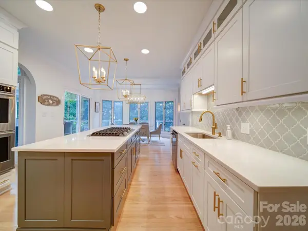 15708 Eagleview DR, Charlotte, NC 28278
