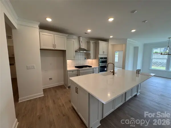 1778 Wardwell DR, Sherrills Ford, NC 28673