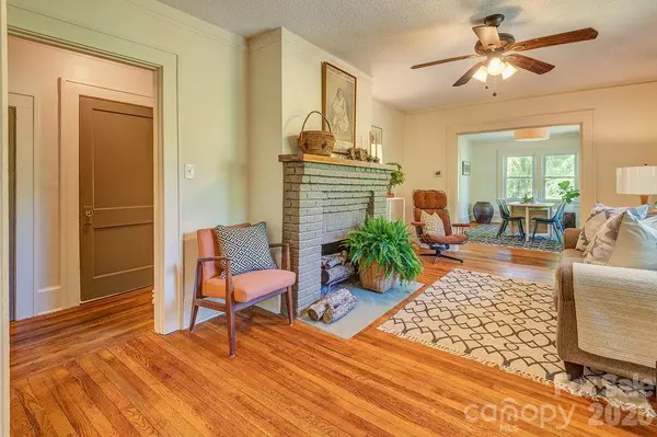 233/231 Fairfax AVE #A/B, Asheville, NC 28806