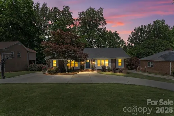 3741 Riverbend RD, Charlotte, NC 28210