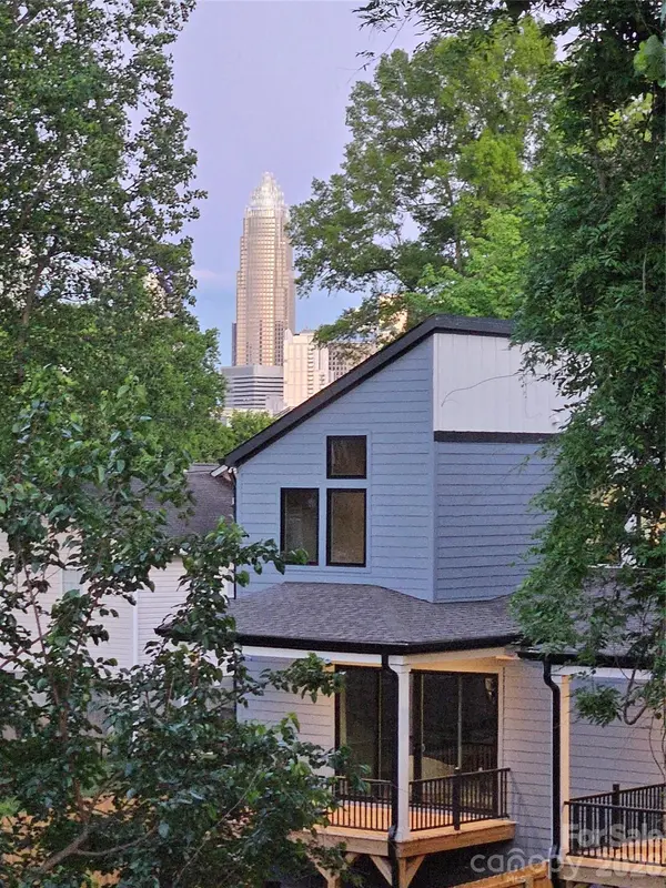 562 West End DR, Charlotte, NC 28208