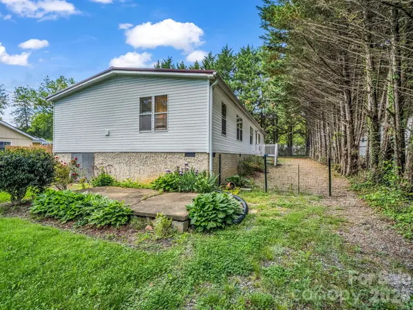 213 Old State Ten RD, Black Mountain, NC 28711