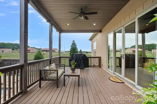 2151 Brown Chapel RD, Catawba, NC 28609