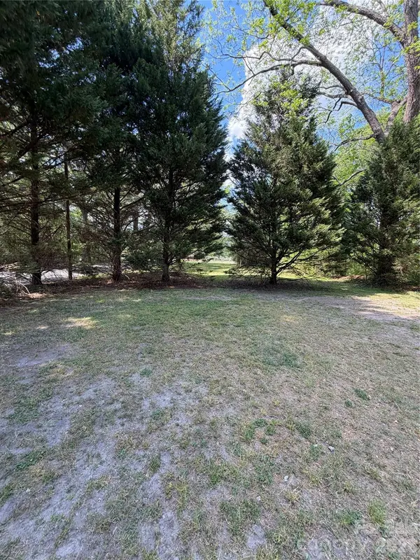 1101 E Pine ST, Lincolnton, NC 28092