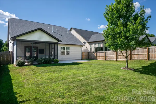 9 Partridge Berry LN, Weaverville, NC 28787