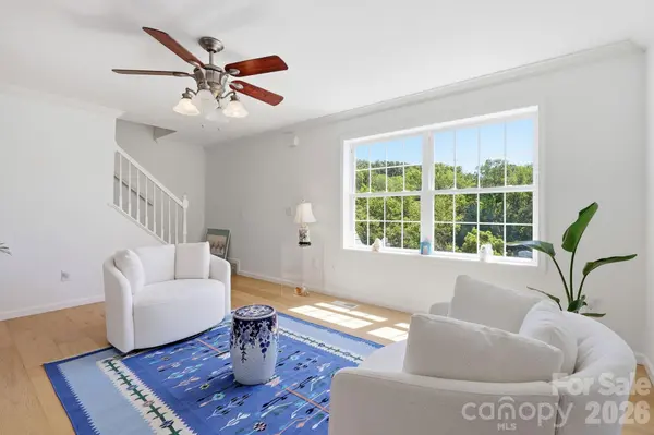 5 Terrace CT, Asheville, NC 28804