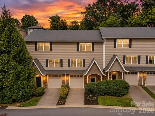 5 Terrace CT, Asheville, NC 28804