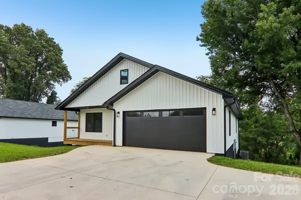 124 N Main ST, Mars Hill, NC 28754