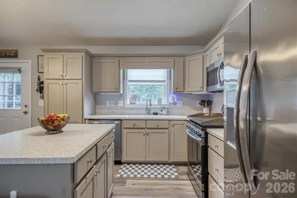 1102 Allman Ridge RD, Morganton, NC 28655