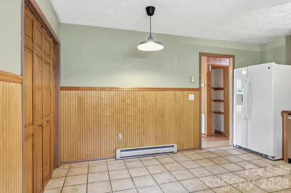 959 Oakmont DR, Canton, NC 28716