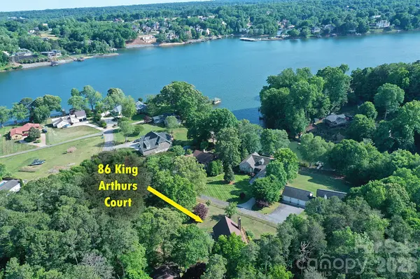86 King Arthurs CT, Hickory, NC 28601