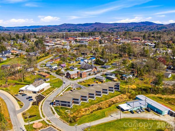 143 Carver ST #1, Brevard, NC 28712