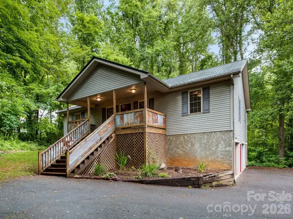 37 Leatherwood DR #9, Candler, NC 28715