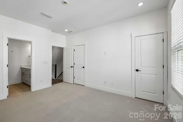 1131 Kokomo LN, Charlotte, NC 28206
