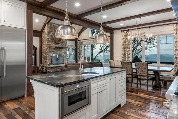 376 Wandering TRL, Waynesville, NC 28785