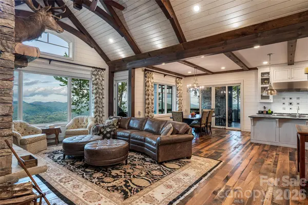 376 Wandering TRL, Waynesville, NC 28785