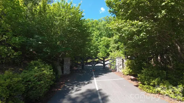 11 Summit Pkwy #11, Bostic, NC 28018