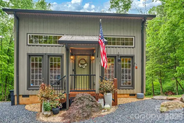 38 Macey DR, Nebo, NC 28761