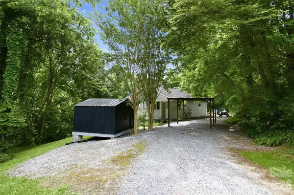 83 E View ST, Marion, NC 28752