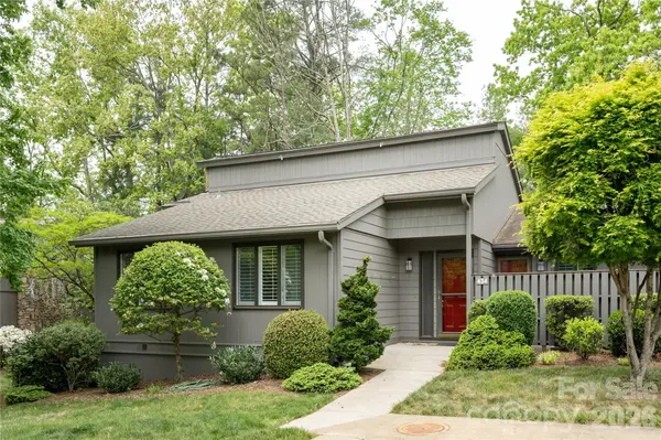 434 Crowfields DR, Asheville, NC 28803