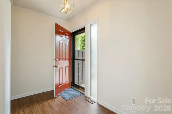 434 Crowfields DR, Asheville, NC 28803