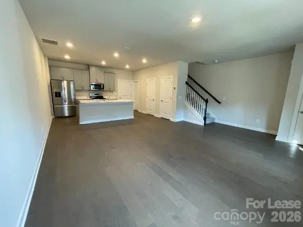 124 Utility LN #B, Mooresville, NC 28115