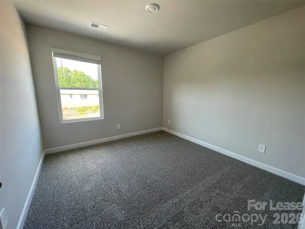 124 Utility LN #B, Mooresville, NC 28115