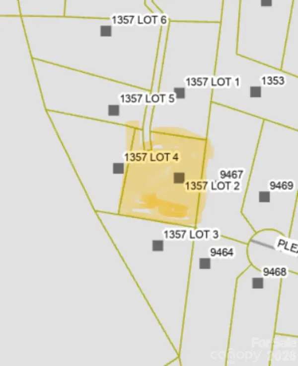 1357 Airport Rhodhiss RD #2, Hickory, NC 28601