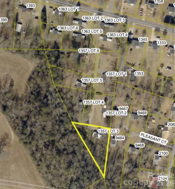 1357 Airport Rhodhiss RD #3, Hickory, NC 28601