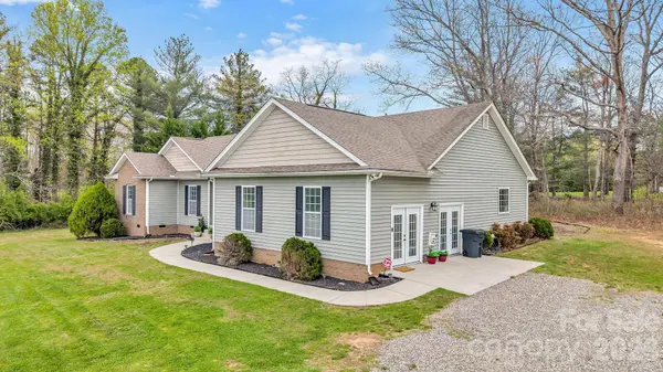 2228 Sparta RD, North Wilkesboro, NC 28659