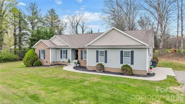 2228 Sparta RD, North Wilkesboro, NC 28659