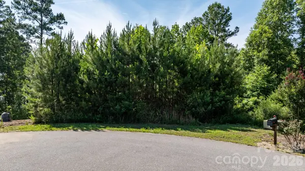 2259 Island View LN, Connelly Springs, NC 28612