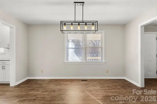 322 Holland CIR, Statesville, NC 28677