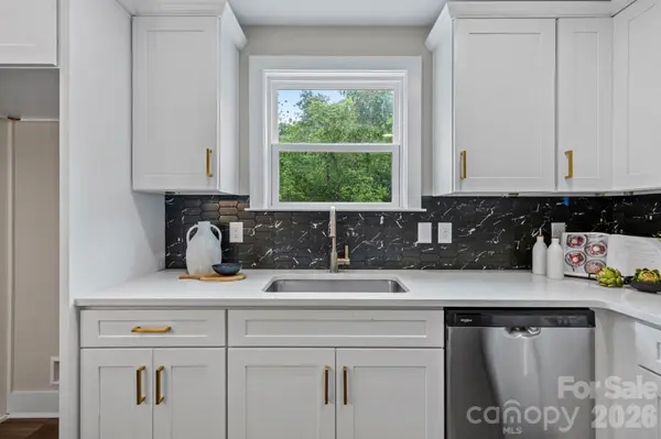 607 N Dixie ST, Cherryville, NC 28021