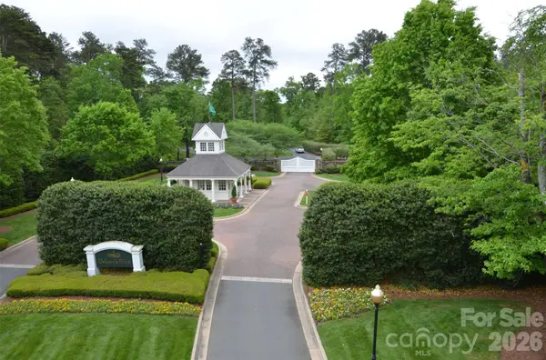 302 Millingport LN, New London, NC 28127