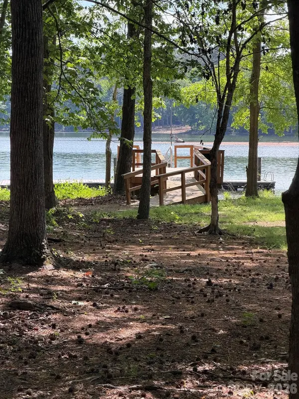 302 Millingport LN, New London, NC 28127