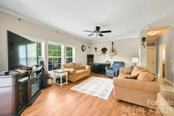 371 Starnes Cove RD, Candler, NC 28715