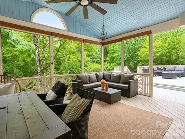 1819 Kilmonack LN, Charlotte, NC 28270