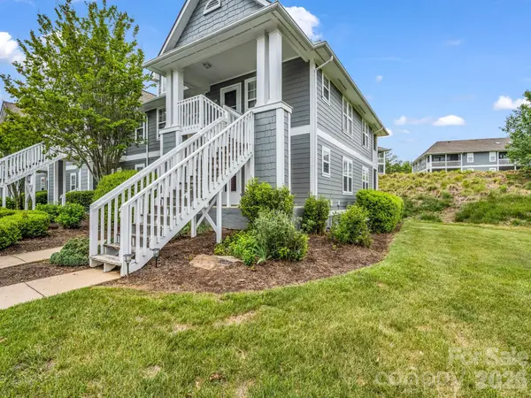 3005 Sagamore LN, Asheville, NC 28806