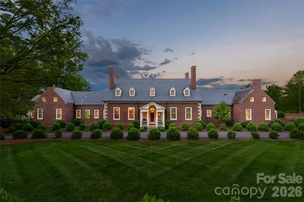 324 Vanderbilt RD, Asheville, NC 28803