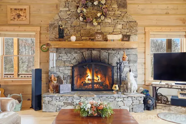 2150 Shellstand RD, Almond, NC 28702