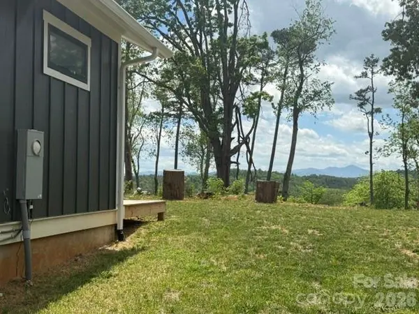 5 Locust ST, Asheville, NC 28804