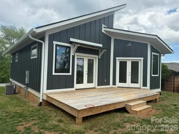 5 Locust ST, Asheville, NC 28804