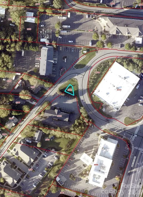 99999 Rocky Ridge RD, Asheville, NC 28806