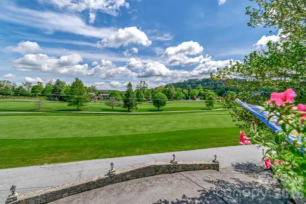 195 Fairway LN, Blowing Rock, NC 28605