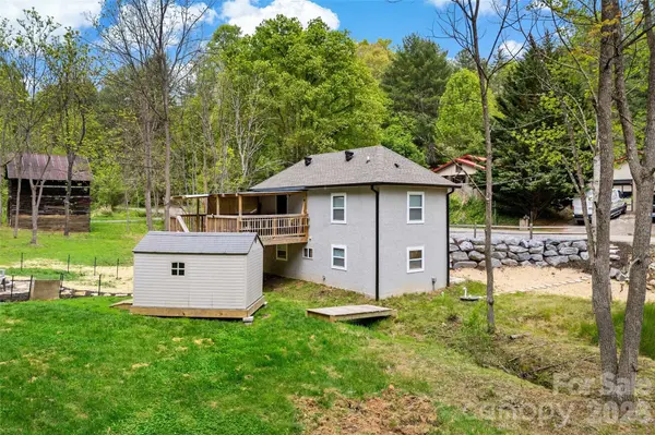 153 Arrowood Corner RD, Mars Hill, NC 28754