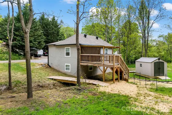 153 Arrowood Corner RD, Mars Hill, NC 28754