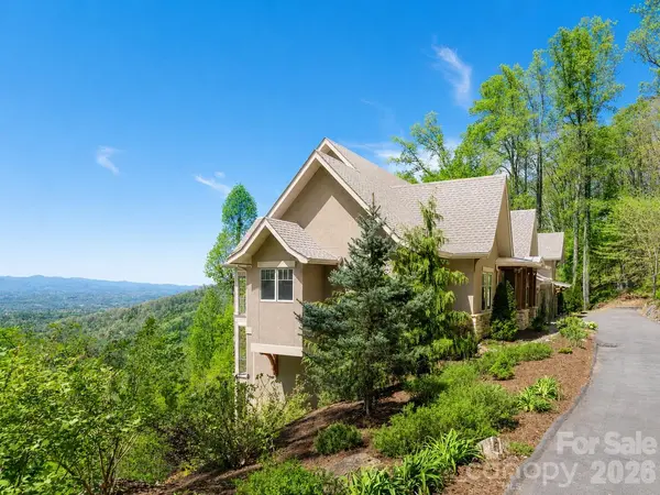 32 Timberwolf CT, Asheville, NC 28804