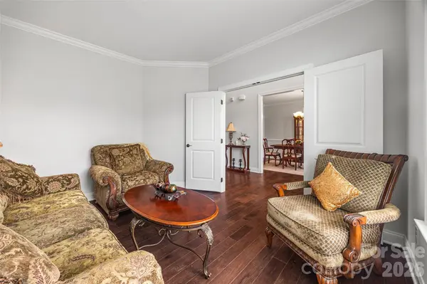 323 Forsythia LN, Tega Cay, SC 29708